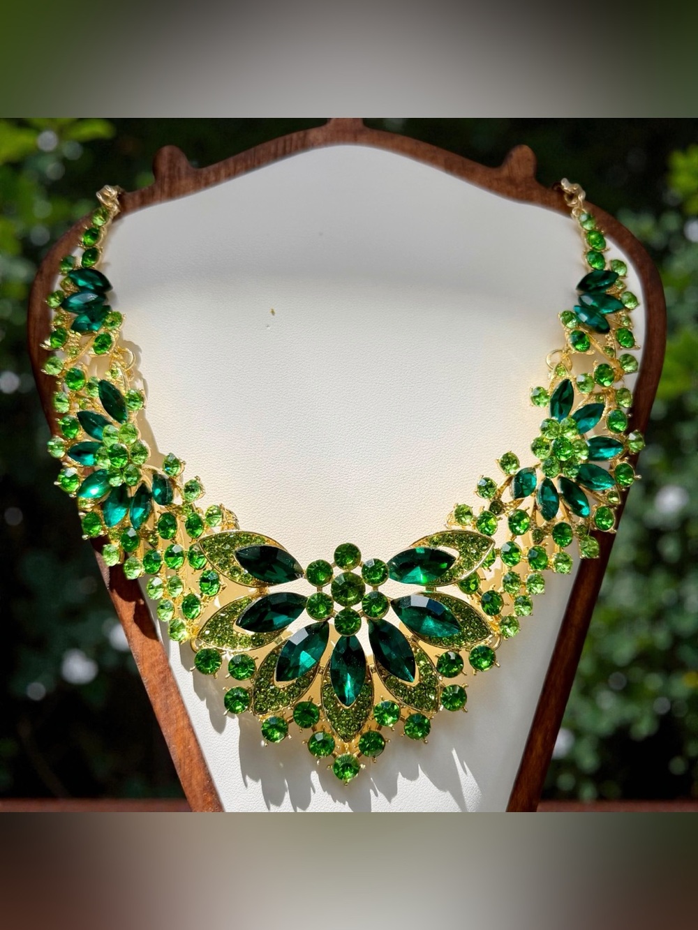 Emerald Green Crystal Bib Necklace Gold Tone Floral Statement Necklace